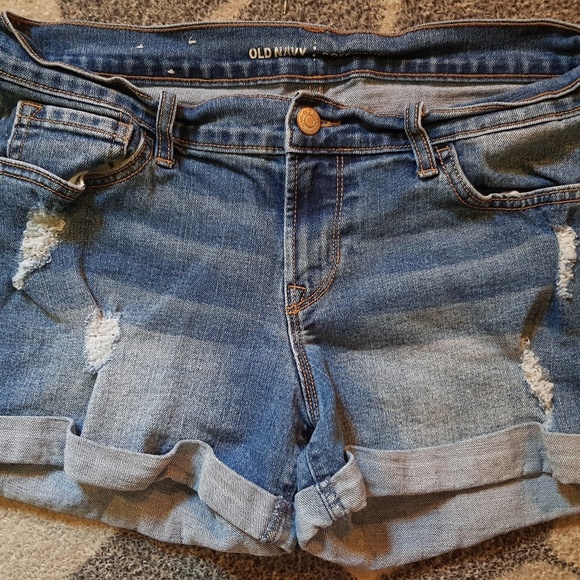 Old Navy Boyfriend Jean Shorts - Picture 2 of 4